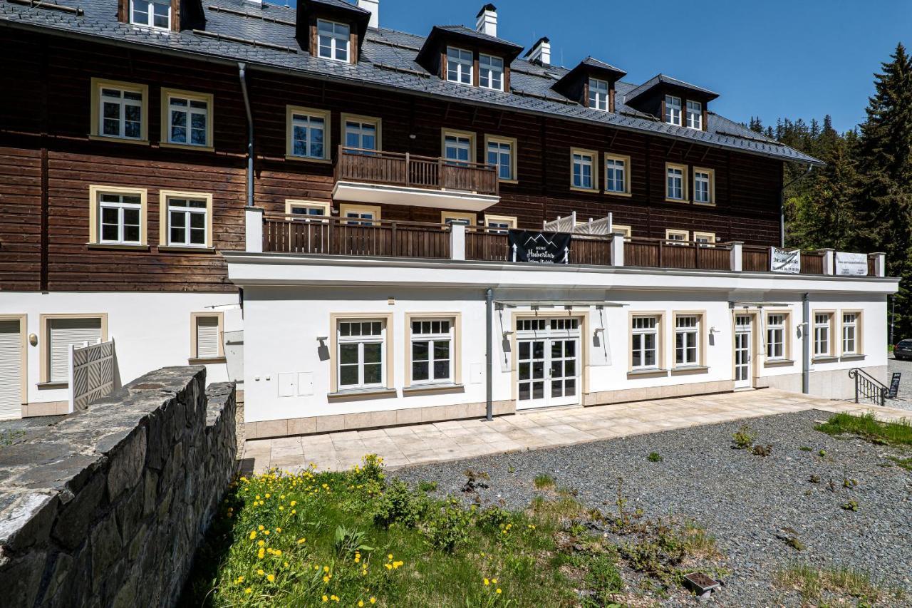 Hubertus Karlova Studanka Lejlighedshotel Eksteriør billede
